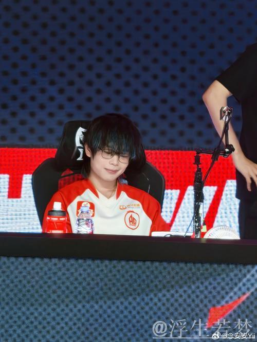 瓶子质疑：平推AG，这是RNG的表现吗？